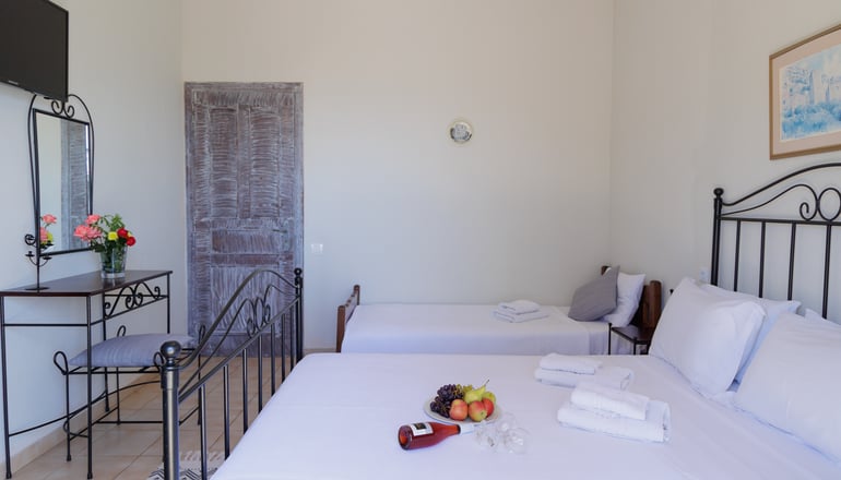 Lithos by the Sea - Νέο Οίτυλο, Μάνη