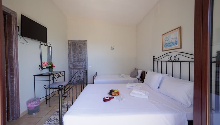 Lithos by the Sea - Νέο Οίτυλο, Μάνη