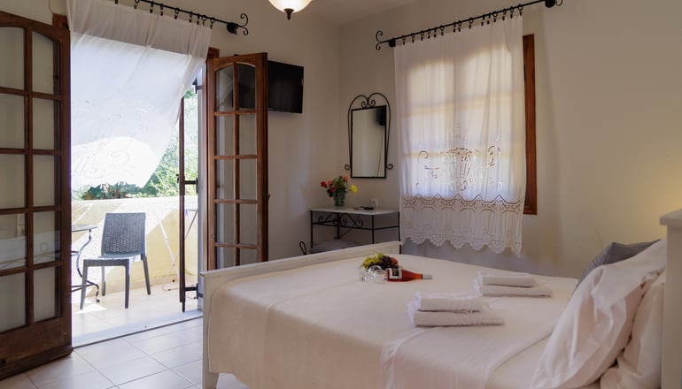 Lithos by the Sea - Νέο Οίτυλο, Μάνη