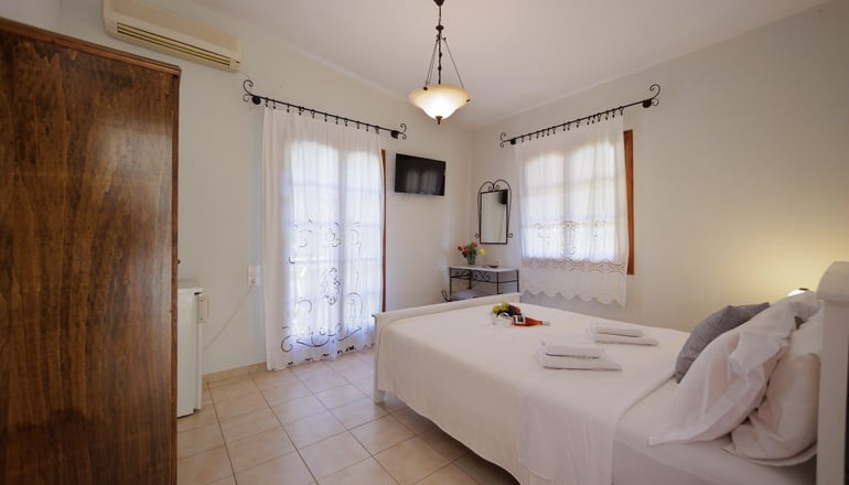 Lithos by the Sea - Νέο Οίτυλο, Μάνη