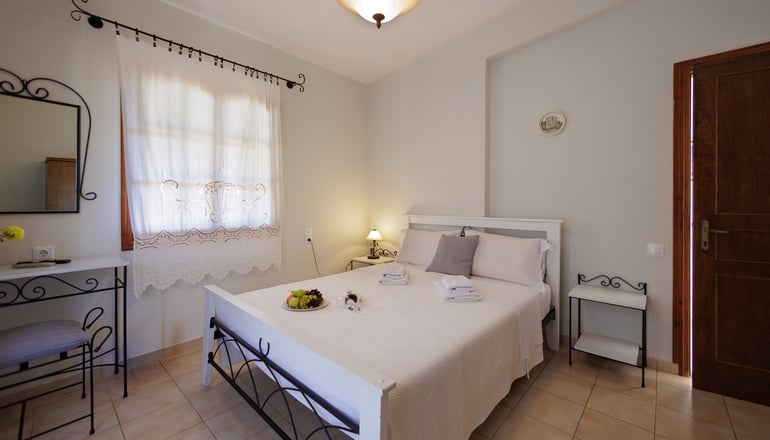 Lithos by the Sea - Νέο Οίτυλο, Μάνη