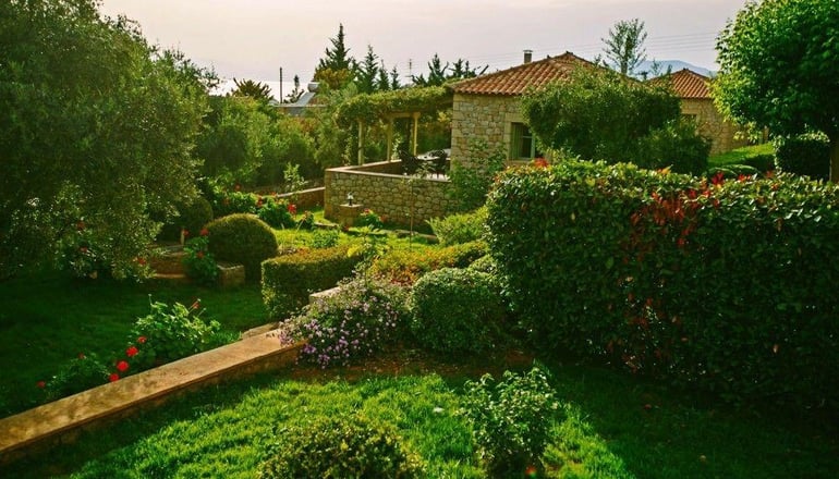 Lithos Stoupa Villas