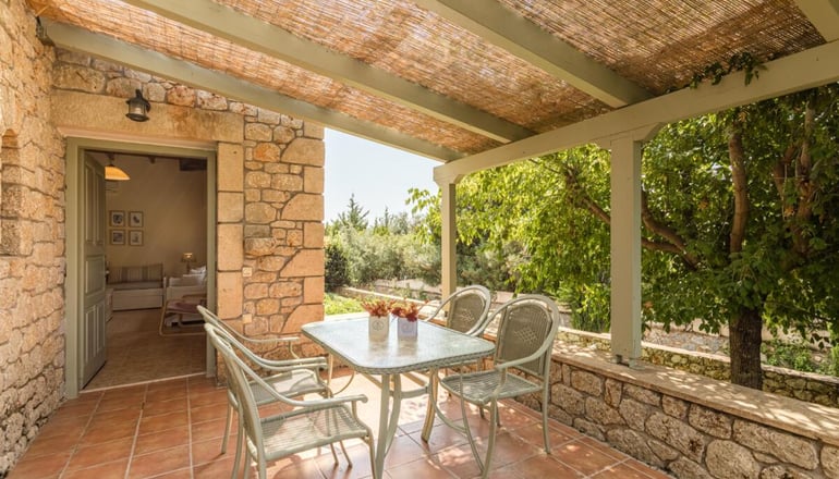 Lithos Stoupa Villas