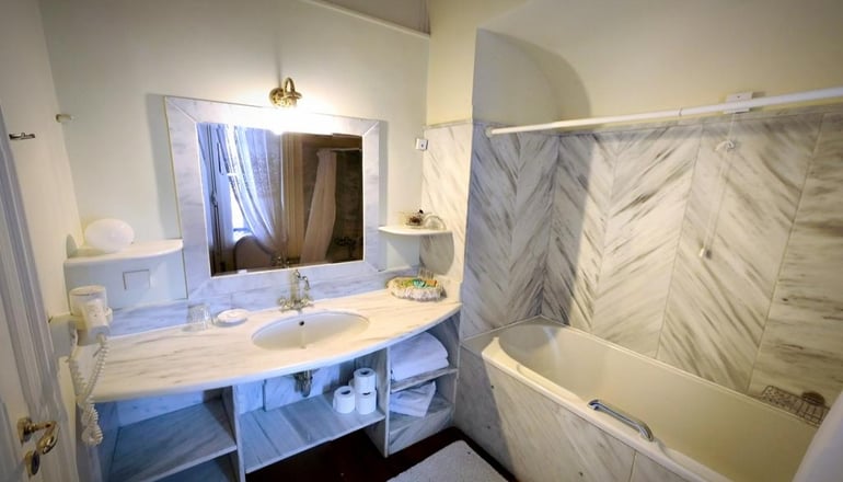 Loriet Hotel - Βαρειά, Λέσβος