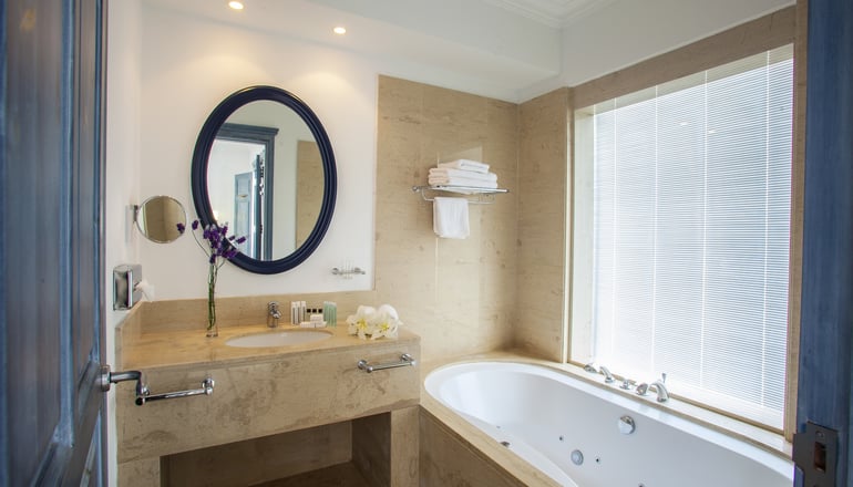 Louis Nausicaa Luxury Villas