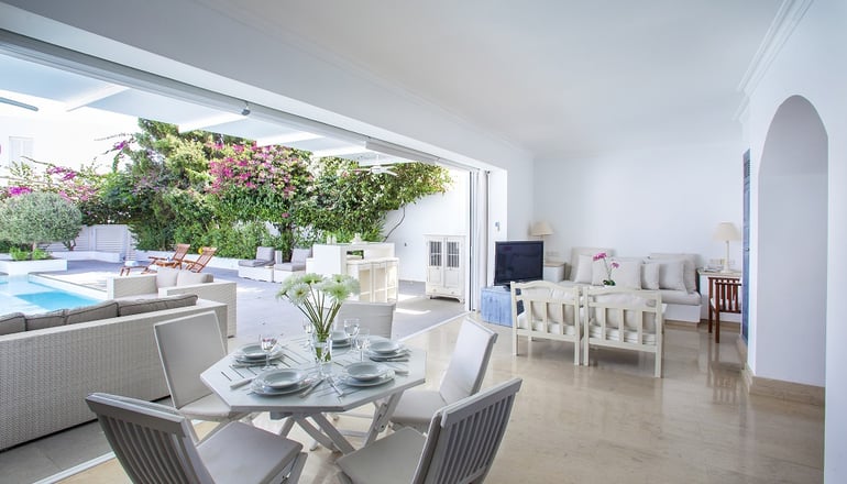 Louis Nausicaa Luxury Villas