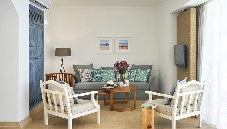 Louis Nausicaa Luxury Villas