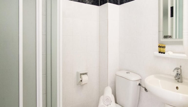 Loutra Village Beach Hotel