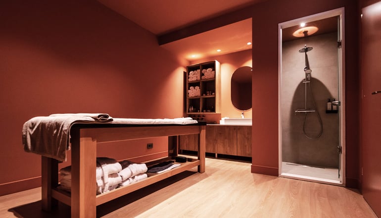 4* Magnes Hotel