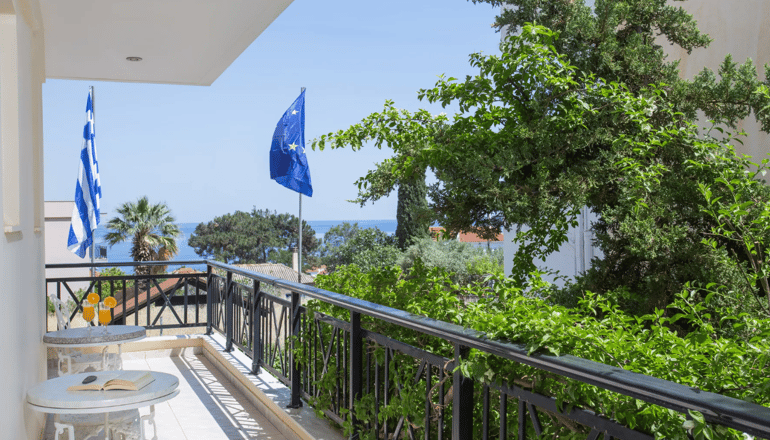 Malvasia Corner Studios