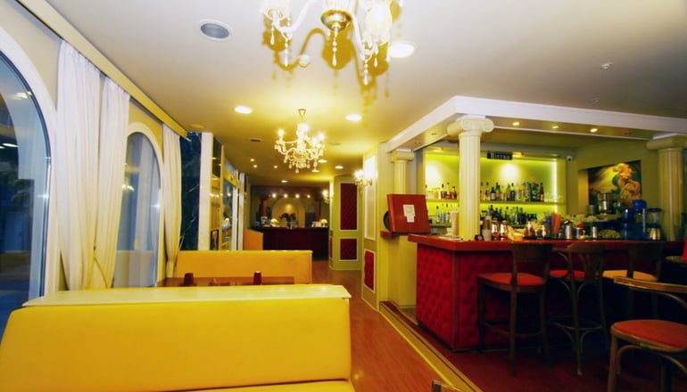 Mantas Sea Side Hotel