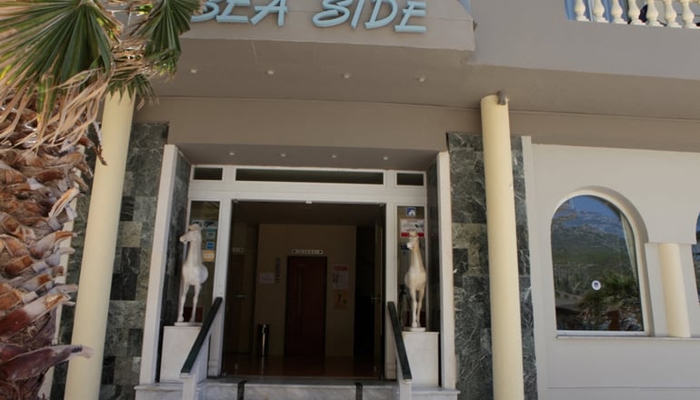 Mantas Sea Side Hotel