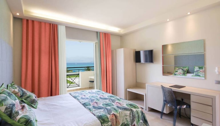 4* Mareblue Beach Resort
