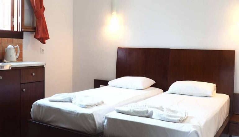 Marianthi Studios & Apartments