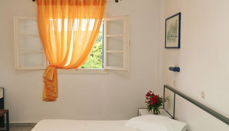 Muses Hotel - Κουκουναριές, Σκιάθος