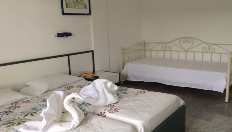 Muses Hotel - Κουκουναριές, Σκιάθος