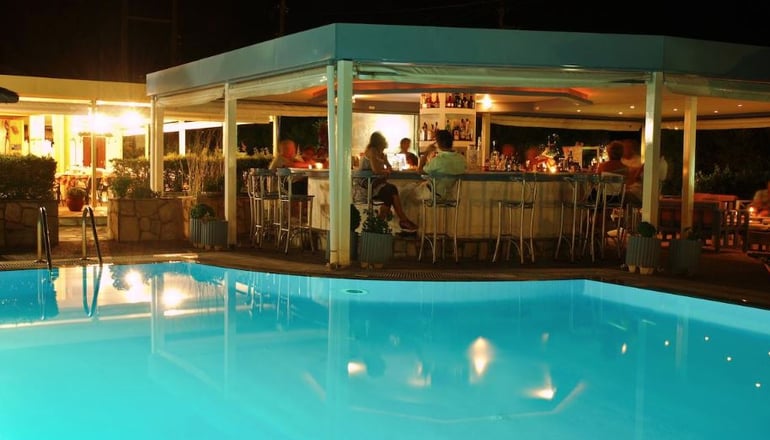 Muses Hotel - Κουκουναριές, Σκιάθος