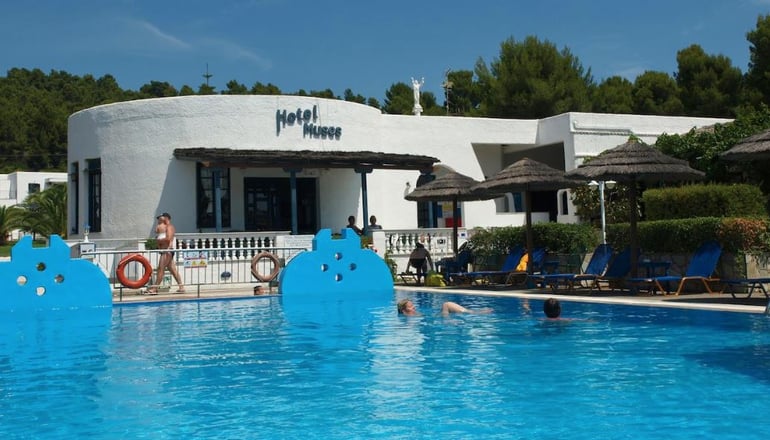 Muses Hotel - Κουκουναριές, Σκιάθος