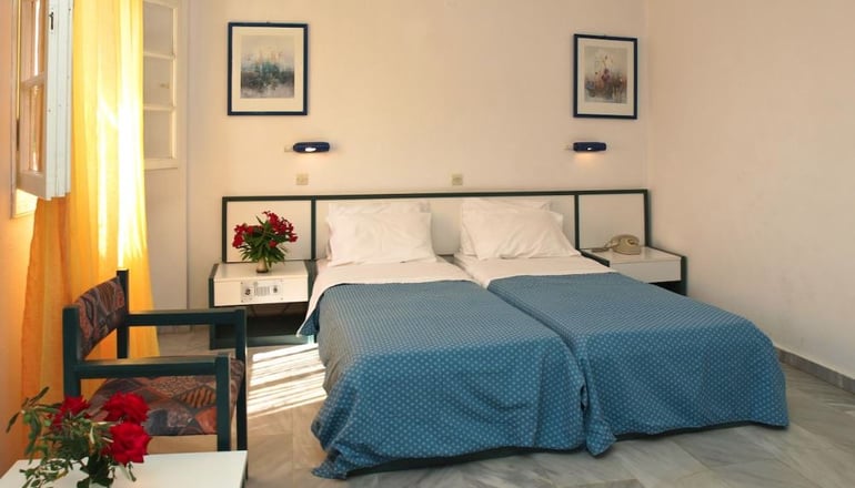 Muses Hotel - Κουκουναριές, Σκιάθος