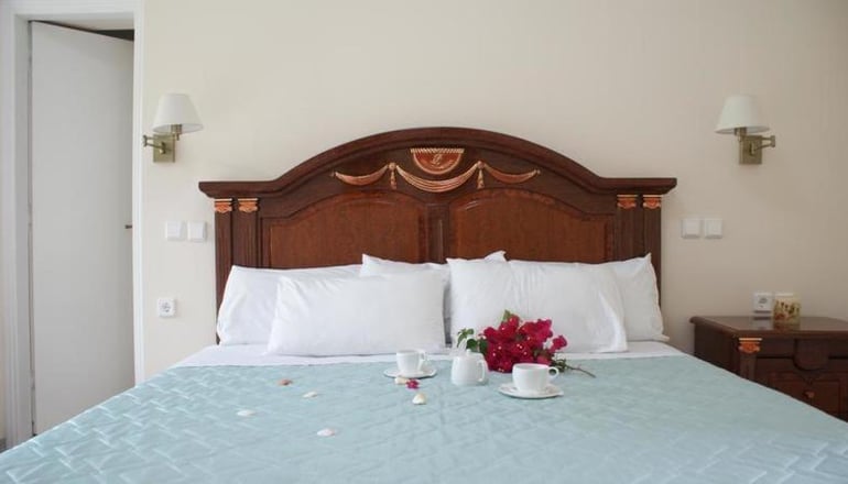 Marzi beach and Bungalows