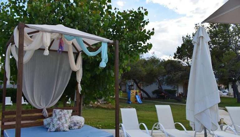 Marzi beach and Bungalows