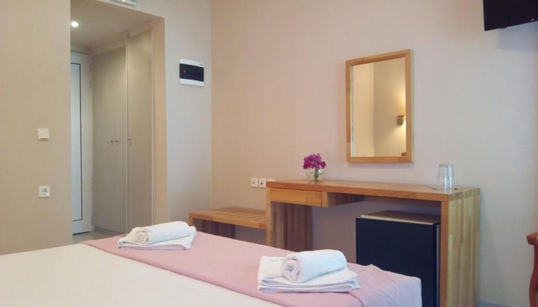 Marzi beach and Bungalows