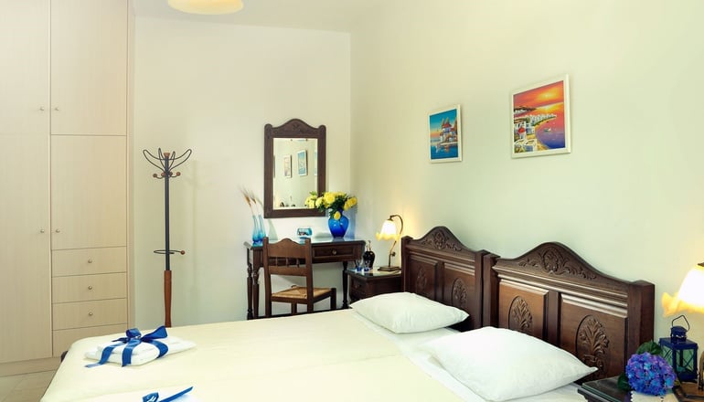 Matas Apartments Tinos