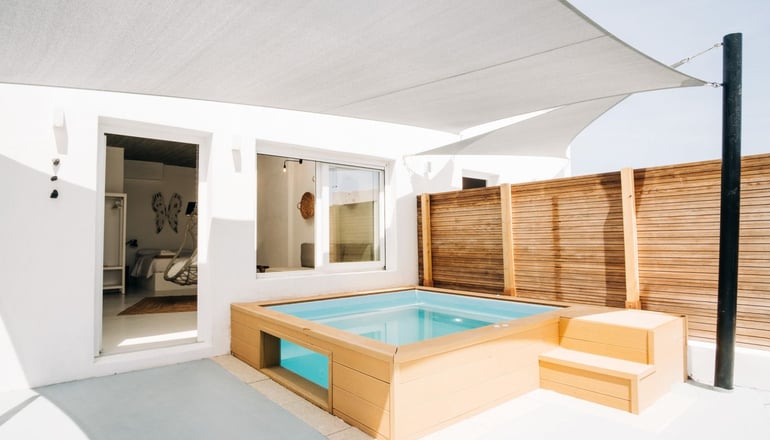 Mesanto Luxury Suites - Μεγαλοχώρι, Σαντορίνη