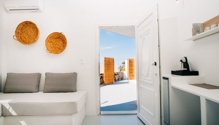 Mesanto Luxury Suites - Μεγαλοχώρι, Σαντορίνη