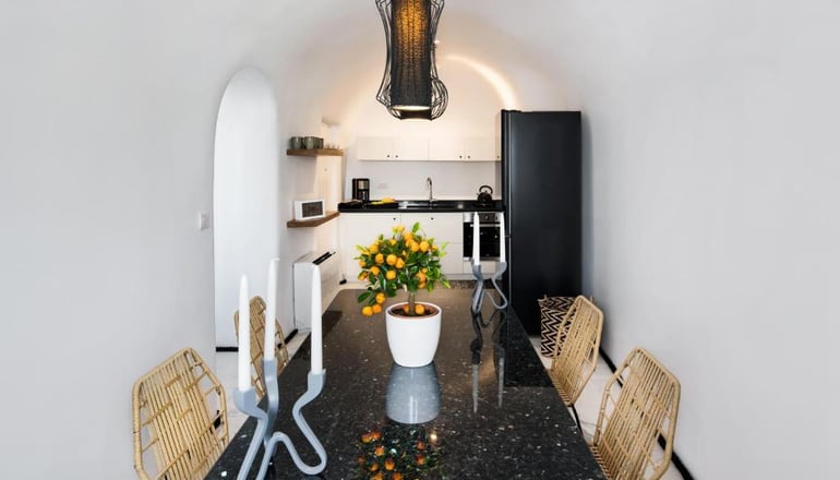 Mirinda Villa Santorini