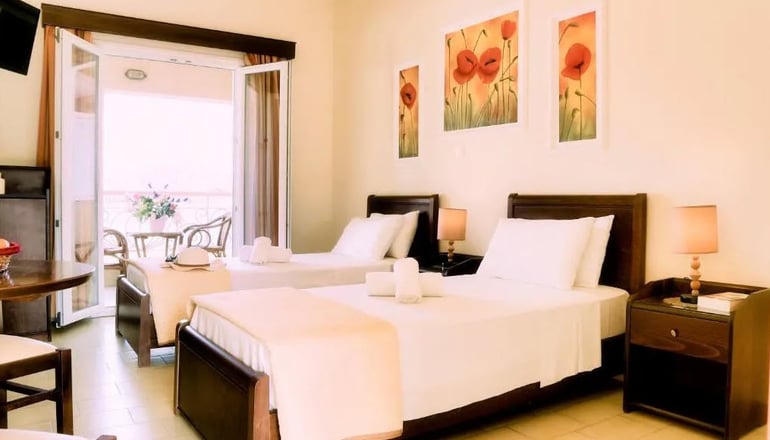 Molfetta Beach Hotel - Γουβιά, Κέρκυρα
