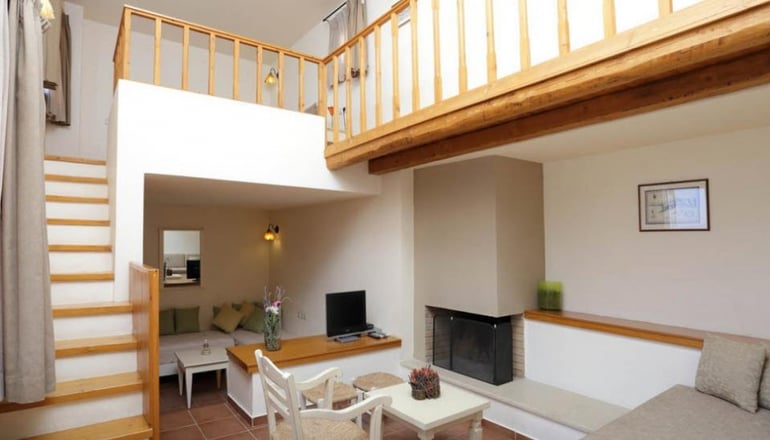 Mourtzanakis Residence