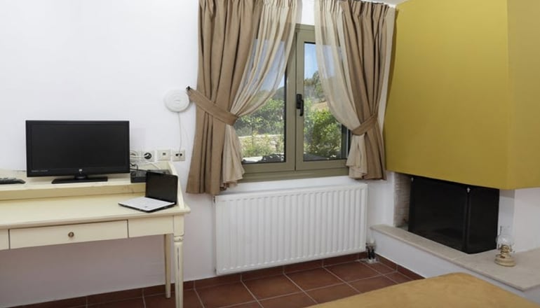 Mourtzanakis Residence