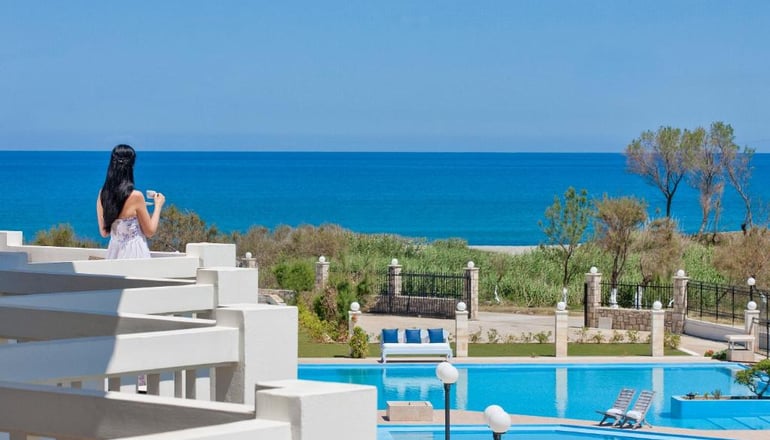 Mrs Chryssana Beach Hotel - Κολυμβάρι, Χανιά, Κρήτη