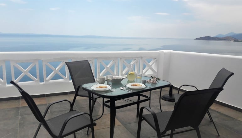 Muses SeaSide Villas