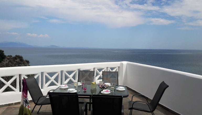 Muses SeaSide Villas