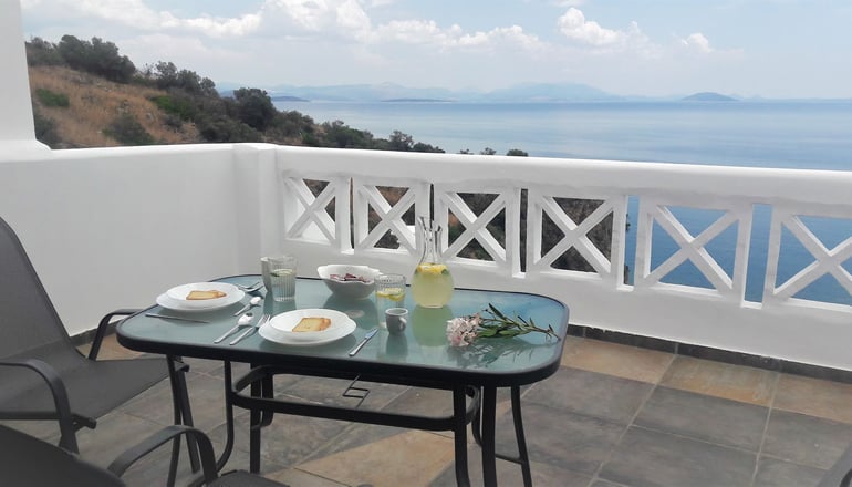 Muses SeaSide Villas