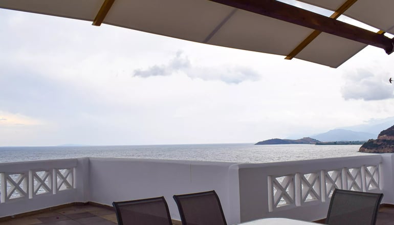 Muses SeaSide Villas