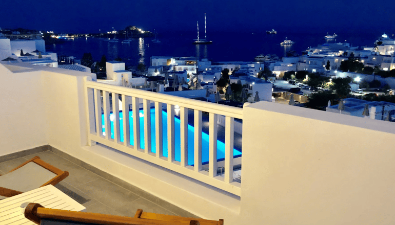 4* George Hotel-  Πλατύς Γιαλός, Μύκονος