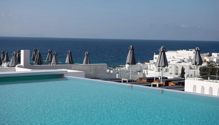 4* George Hotel-  Πλατύς Γιαλός, Μύκονος