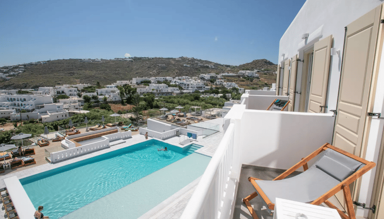 4* George Hotel-  Πλατύς Γιαλός, Μύκονος