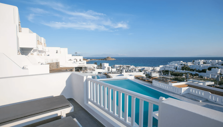 4* George Hotel-  Πλατύς Γιαλός, Μύκονος