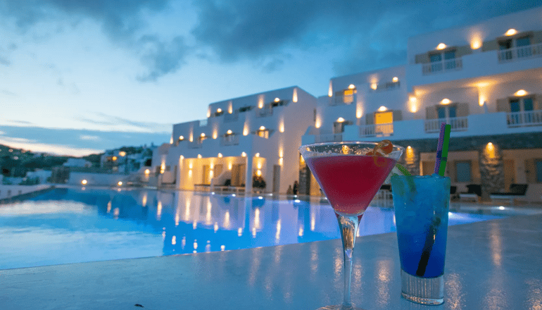 4* George Hotel-  Πλατύς Γιαλός, Μύκονος