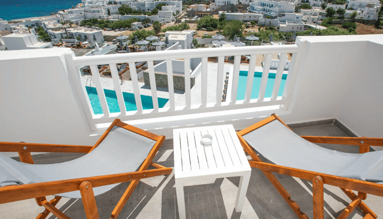 4* George Hotel-  Πλατύς Γιαλός, Μύκονος