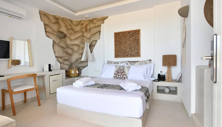 Mythic Exclusive Retreat Paros