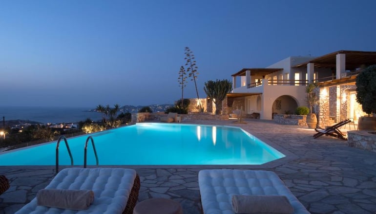 Mythic Exclusive Retreat Paros