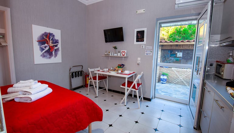Natalie Apartments - Αρτέμιδα, Λούτσα