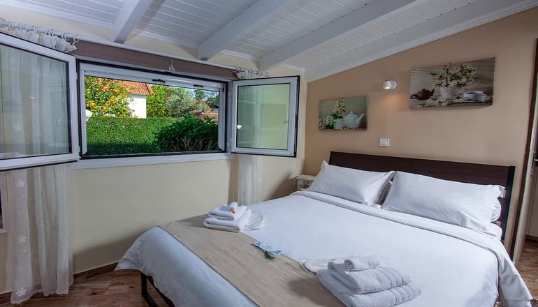 Natalie Apartments - Αρτέμιδα, Λούτσα