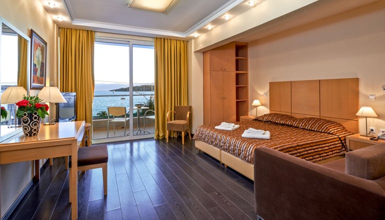 Nautica Bay Hotel