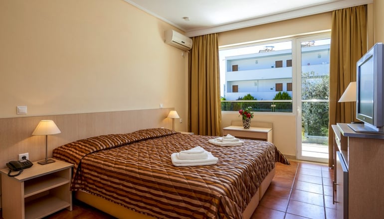 Nautica Bay Hotel